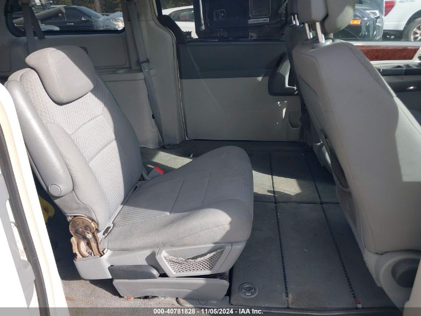 2010 Chrysler Town & Country Touring VIN: 2A4RR5D19AR500818 Lot: 40781828