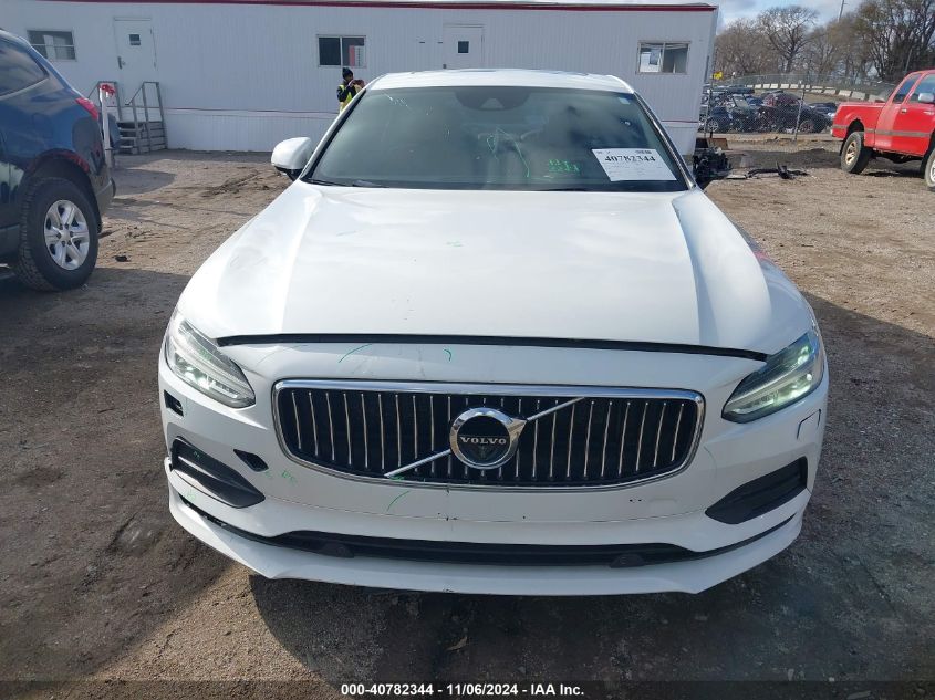 2018 Volvo S90 T5 Momentum VIN: LVY102MK1JP053545 Lot: 40782344