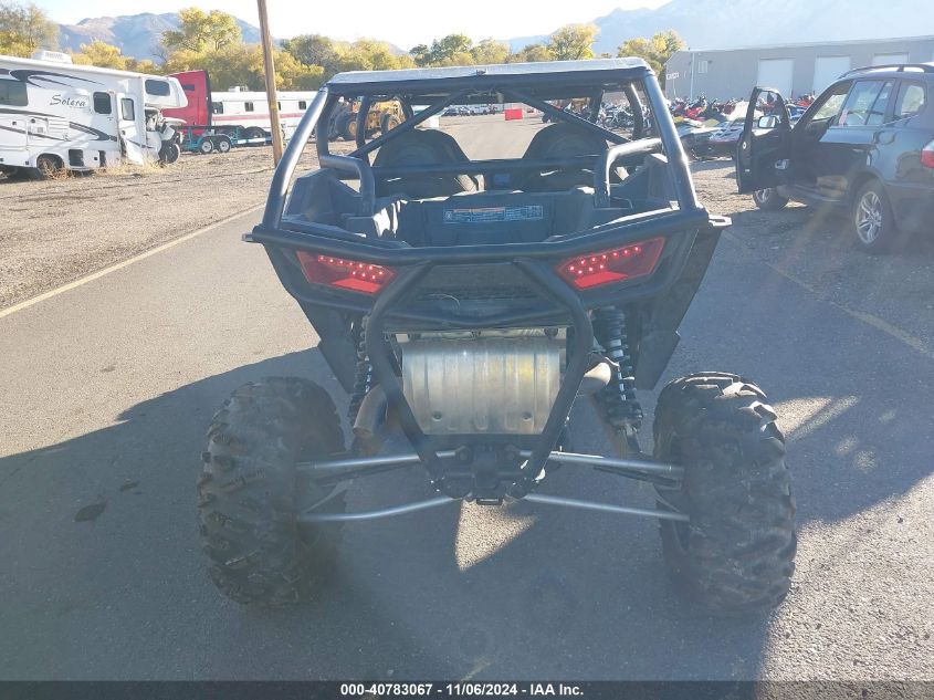 2018 Polaris Rzr Xp 4 Turbo Eps VIN: 3NSVFE924JF410016 Lot: 40783067