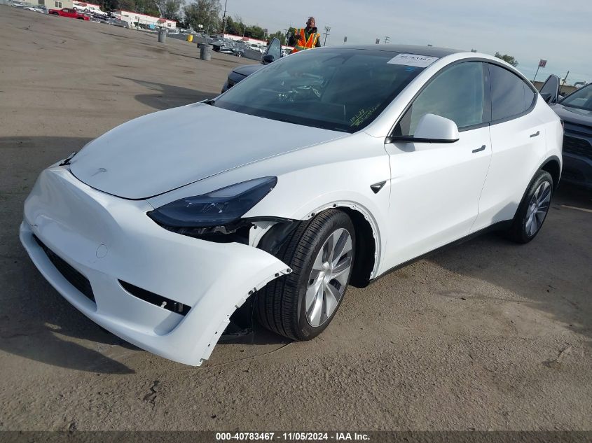 VIN 7SAYGDEE6RA257592 2024 TESLA MODEL Y no.2