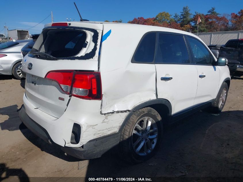 VIN 5XYKT3A61FG645389 2015 KIA SORENTO no.4