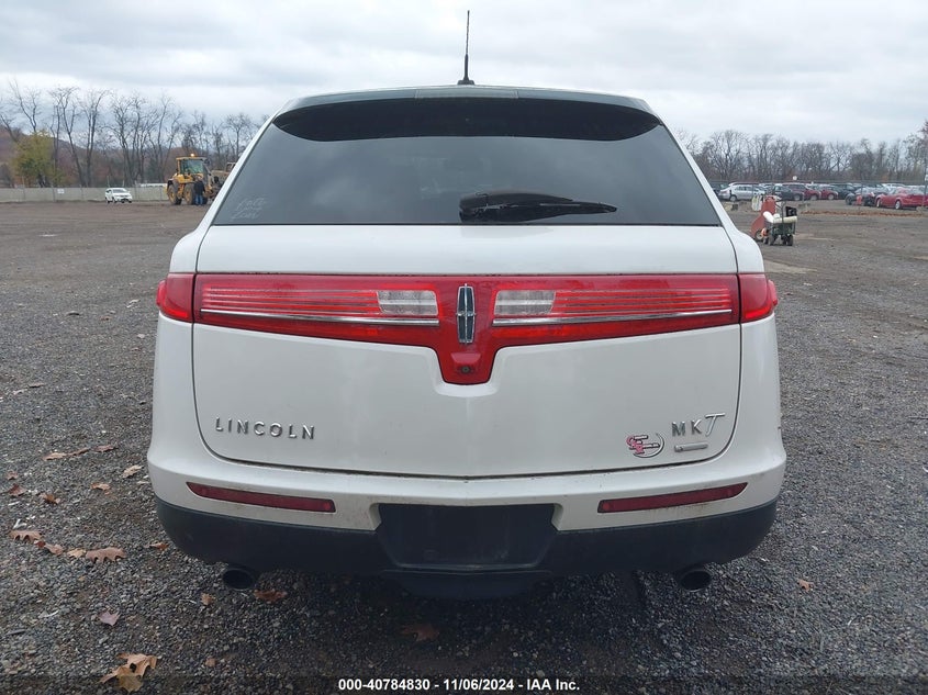 2014 LINCOLN MKT ECOBOOST - 2LMHJ5AT2EBL56140
