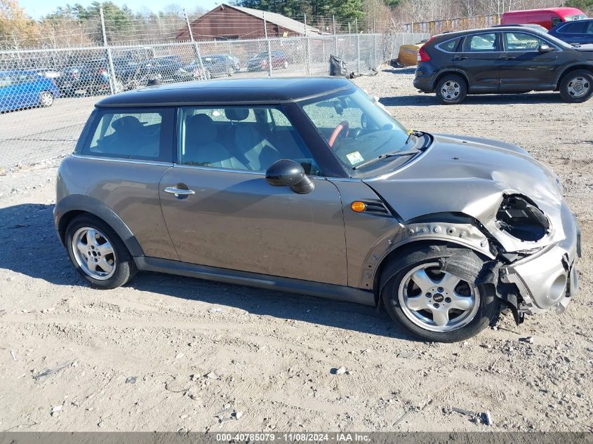 2011 Mini Cooper VIN: WMWSU3C58BT251675 Lot: 40785079