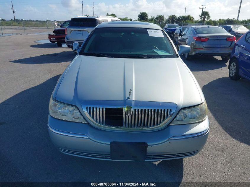 2007 Lincoln Town Car Signature Limited VIN: 1LNHM82V87Y619788 Lot: 40785364