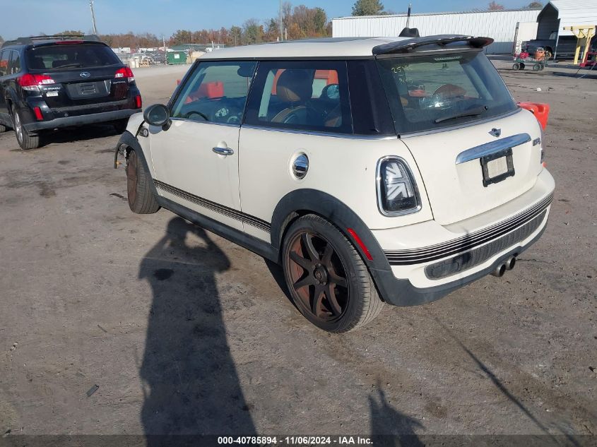 2010 Mini Cooper S VIN: WMWMF7C50ATZ72064 Lot: 40785894