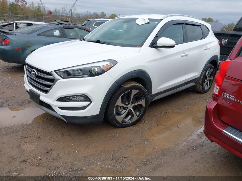 VIN KM8J3CAL8JU748815 2018 HYUNDAI TUCSON SPORT