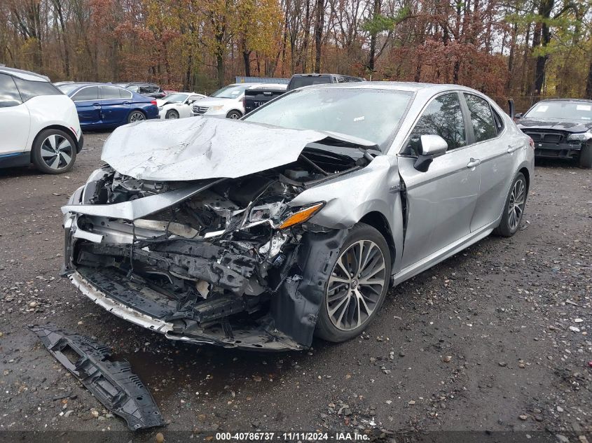 VIN 4T1B21HK2KU516706 2019 Toyota Camry, Hybrid SE no.2