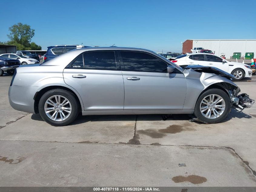 2017 Chrysler 300 Limited VIN: 2C3CCAAGXHH661956 Lot: 40787118