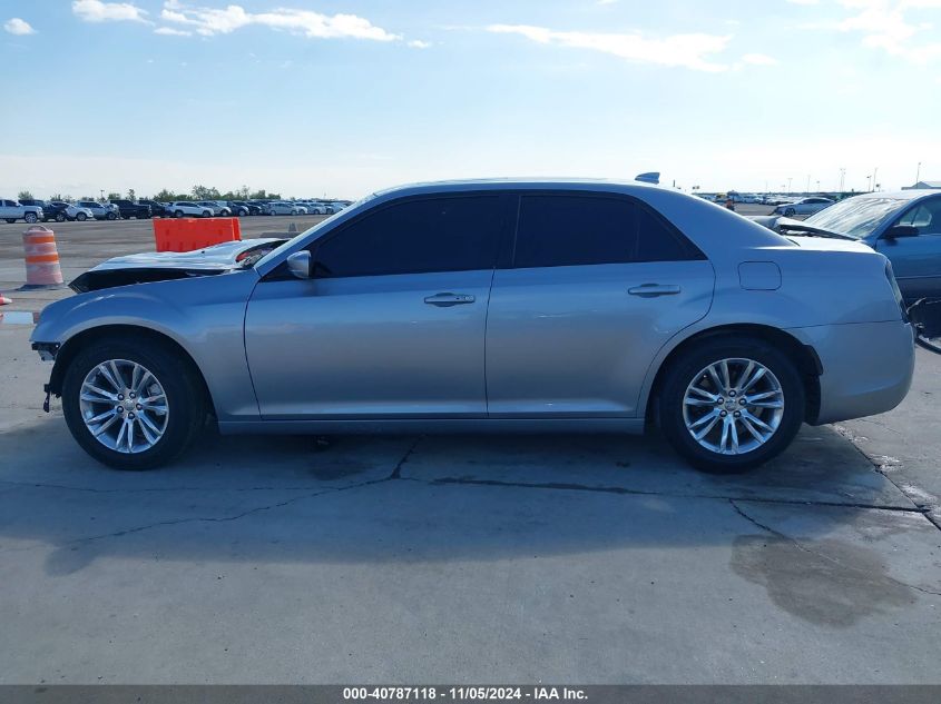 2017 Chrysler 300 Limited VIN: 2C3CCAAGXHH661956 Lot: 40787118