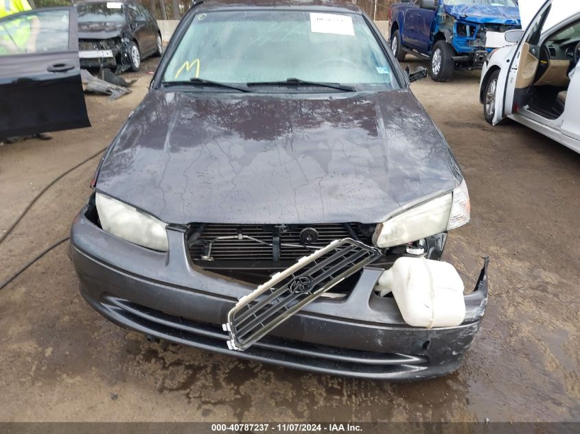 2000 Toyota Camry Le V6 VIN: 4T1BF22KXYU939142 Lot: 40787237