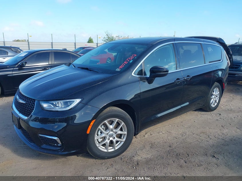 VIN 2C4RC1BG9PR628122 2023 CHRYSLER PACIFICA TOURING L