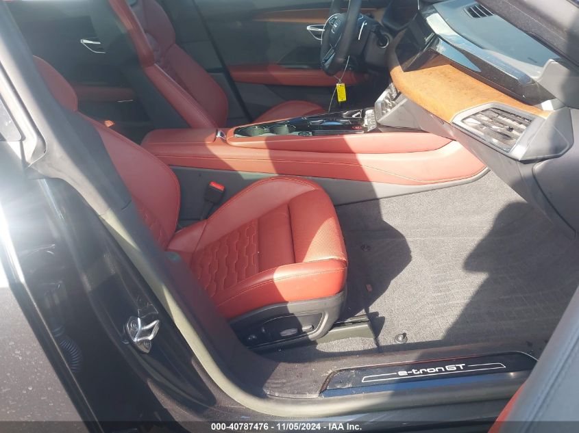 2024 Audi e-tron GT - WAUFJBFW0R7000208