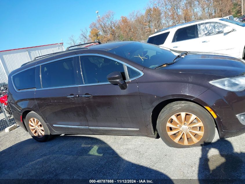 2017 Chrysler Pacifica Touring-L VIN: 2C4RC1BG9HR803714 Lot: 40787888