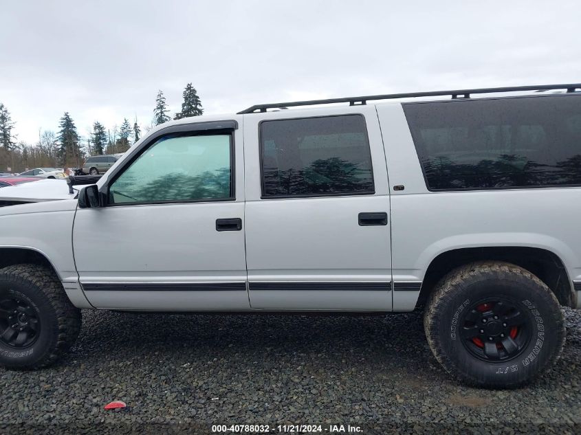 1998 Chevrolet Suburban 1500 VIN: 3GNFK16R6WG110188 Lot: 40788032