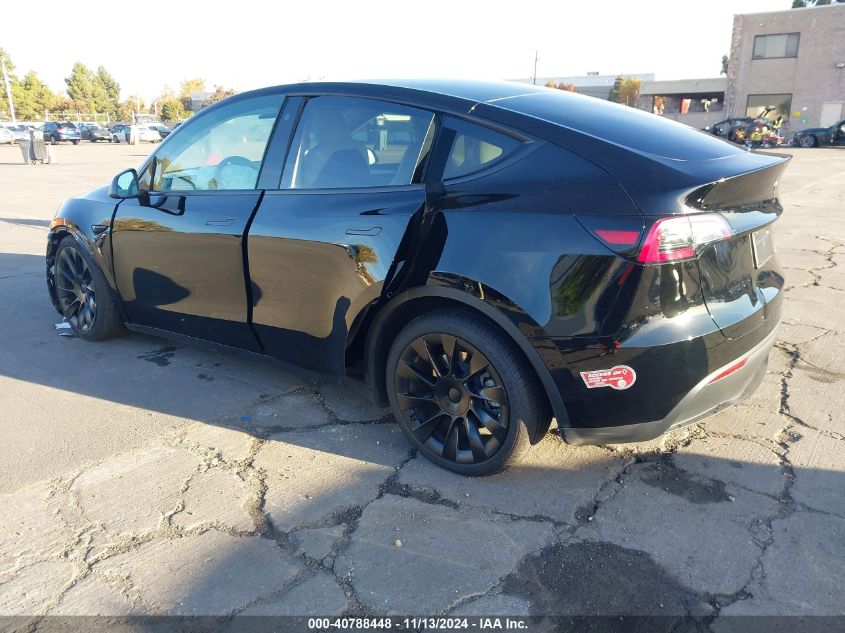 VIN 7SAYGDEE9PF787698 2023 Tesla Model Y, Awd/Long... no.3