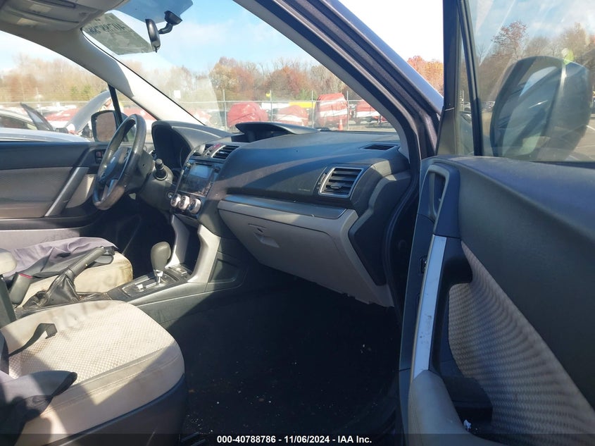 VIN JF2SJAEC2HH518981 2017 SUBARU FORESTER 2.5I PREMIUM