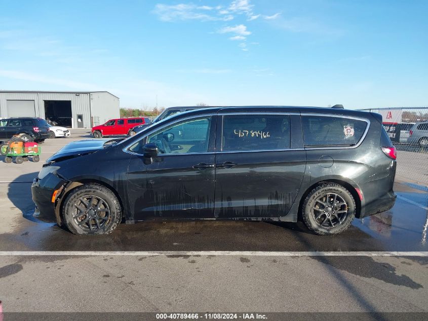 2017 Chrysler Pacifica Touring VIN: 2C4RC1DG5HR656529 Lot: 40789466