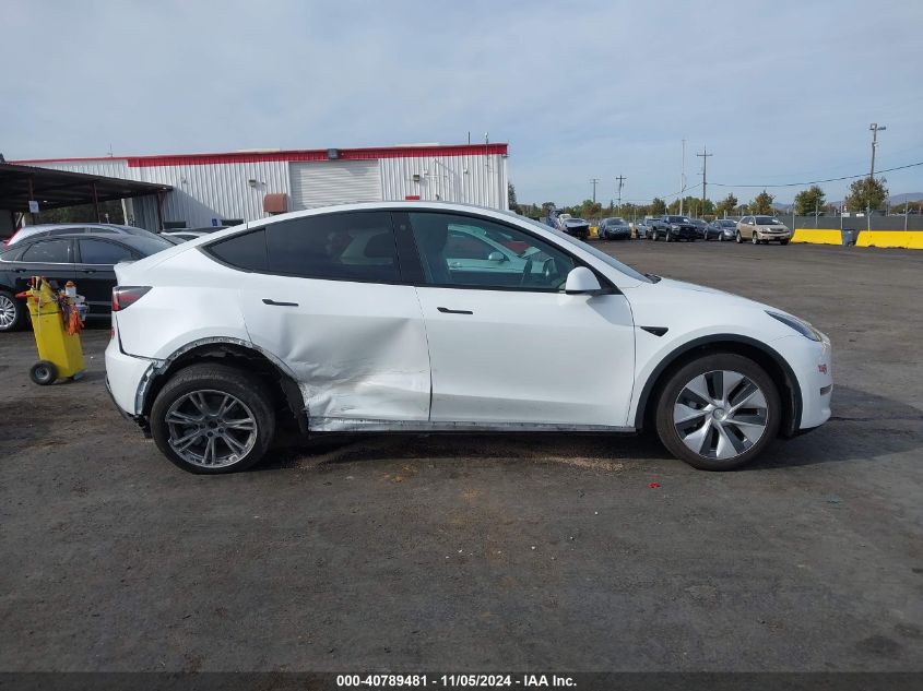 2021 Tesla Model Y Long Range Dual Motor All-Wheel Drive VIN: 5YJYGDEEXMF100687 Lot: 40789481