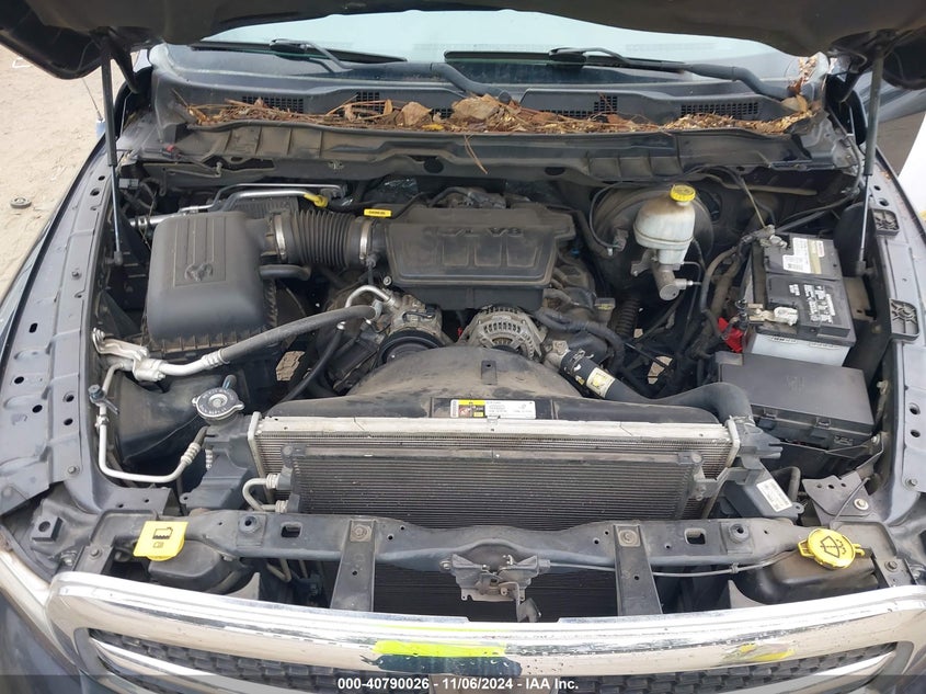 2013 RAM 1500 SLT - 1C6RR6GP6DS618332