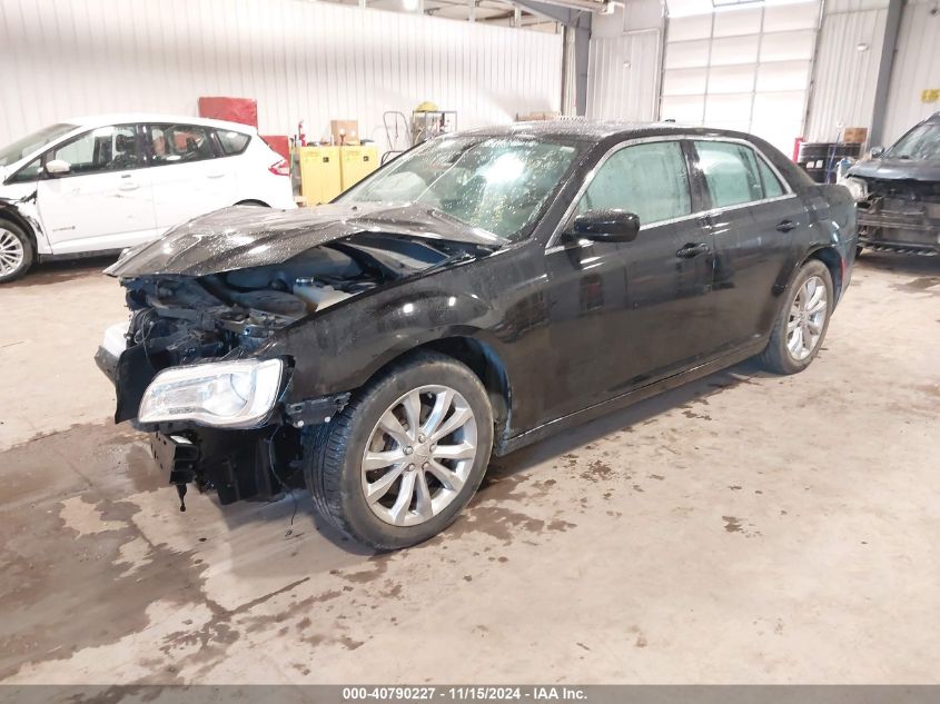 VIN 2C3CCARG1HH610365 2017 CHRYSLER 300 no.2