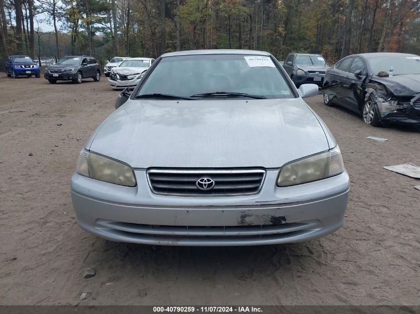 2000 Toyota Camry Ce VIN: 4T1BG22K3YU715773 Lot: 40790259