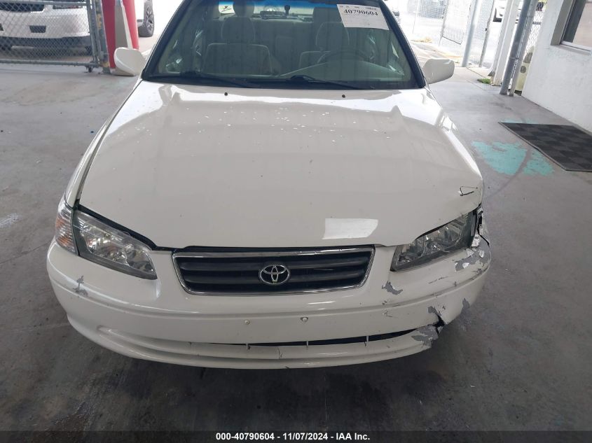 2001 Toyota Camry Le VIN: 4T1BG22K21U830662 Lot: 40790604