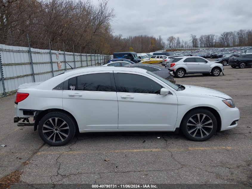 2013 Chrysler 200 Limited VIN: 1C3CCBCG4DN651573 Lot: 40790731