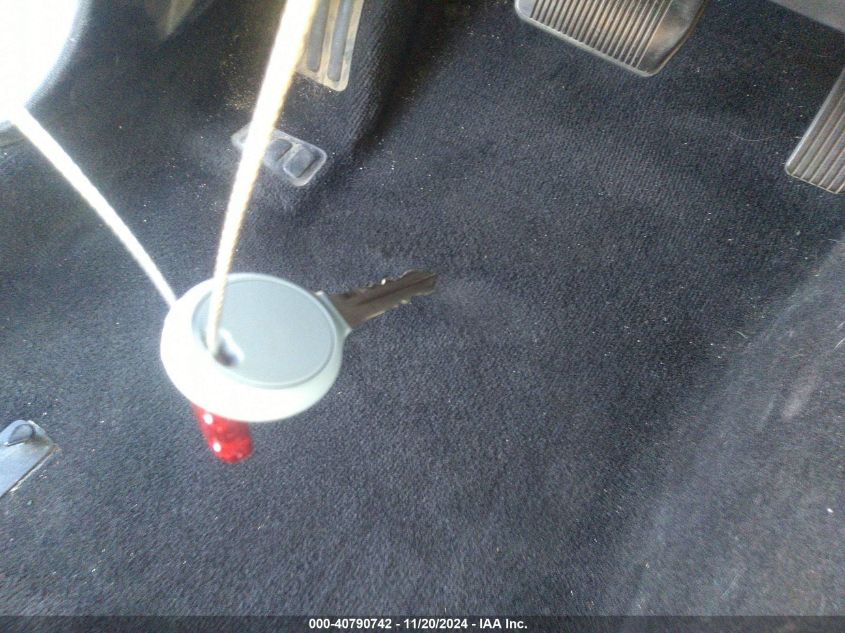 2013 Chrysler 200 Limited VIN: 1C3CCBCG2DN527950 Lot: 40790742