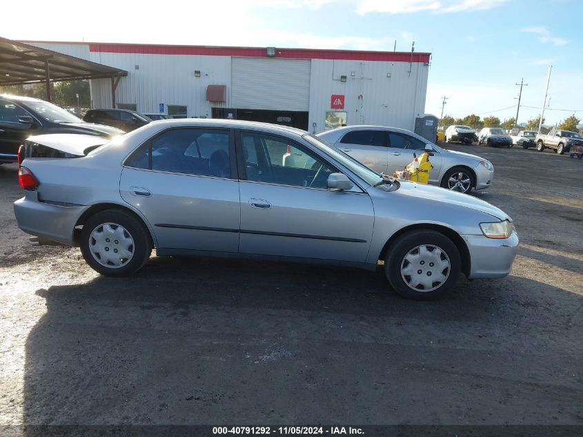 1998 Honda Accord Lx VIN: 1HGCG5540WA272392 Lot: 40791292