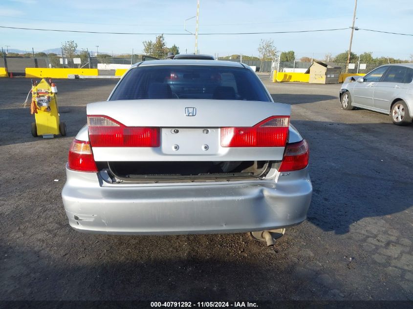 1998 Honda Accord Lx VIN: 1HGCG5540WA272392 Lot: 40791292