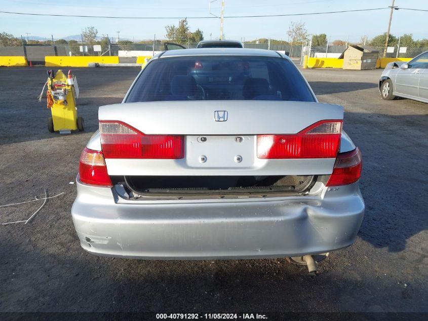 1998 Honda Accord Lx VIN: 1HGCG5540WA272392 Lot: 40791292