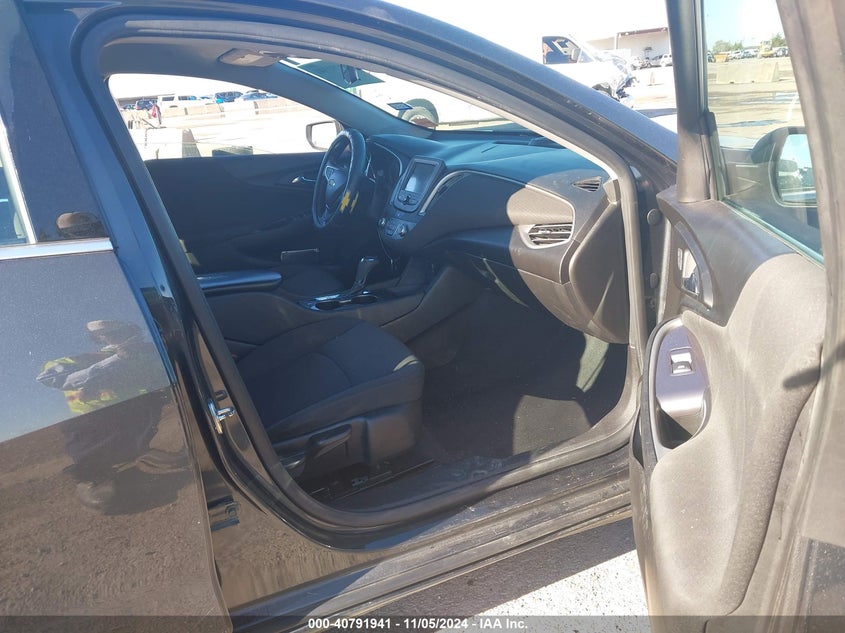 VIN 1G1ZB5STXJF228746 2018 CHEVROLET MALIBU 1LS