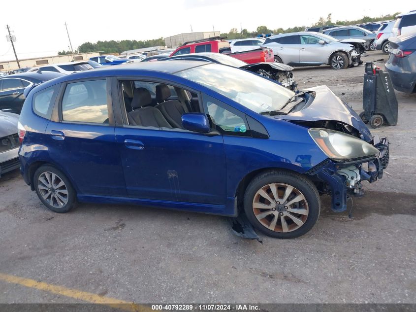 2013 HONDA FIT VIN: JHMGE8G55DC013782