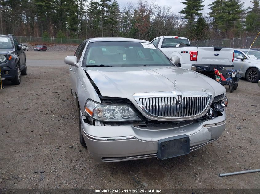 2010 Lincoln Town Car Signature Limited VIN: 2LNBL8CV1AX631277 Lot: 40792343