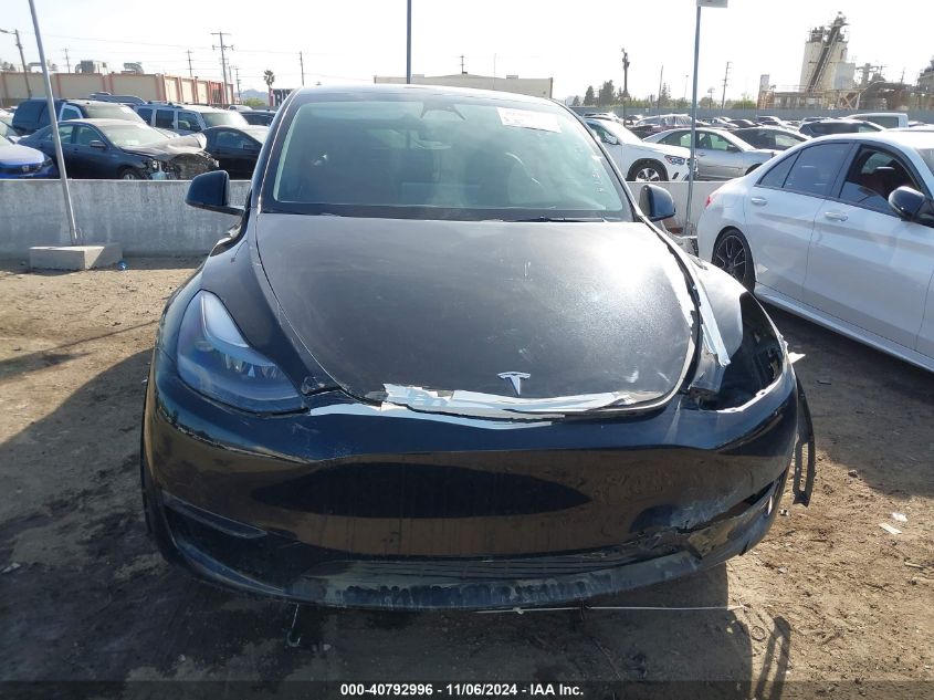 2022 Tesla Model Y Performance Dual Motor All-Wheel Drive VIN: 7SAYGDEF7NF516418 Lot: 40792996