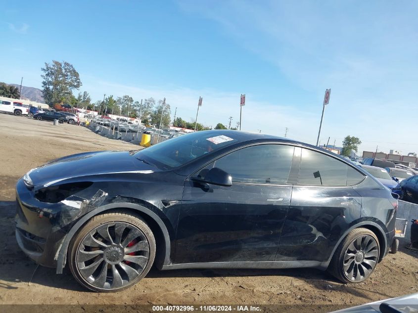 2022 Tesla Model Y Performance Dual Motor All-Wheel Drive VIN: 7SAYGDEF7NF516418 Lot: 40792996