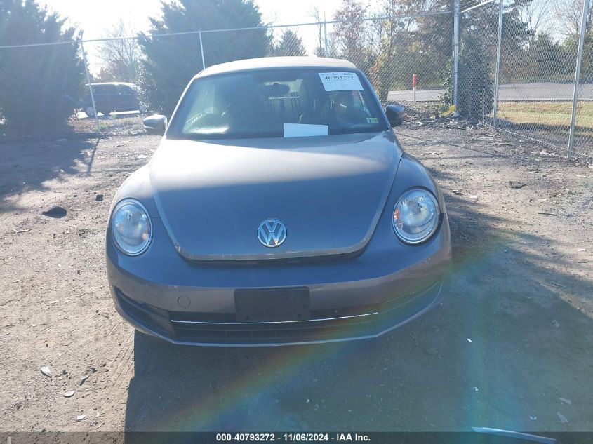 2013 Volkswagen Beetle 2.5L VIN: 3VW5P7AT6DM821641 Lot: 40793272