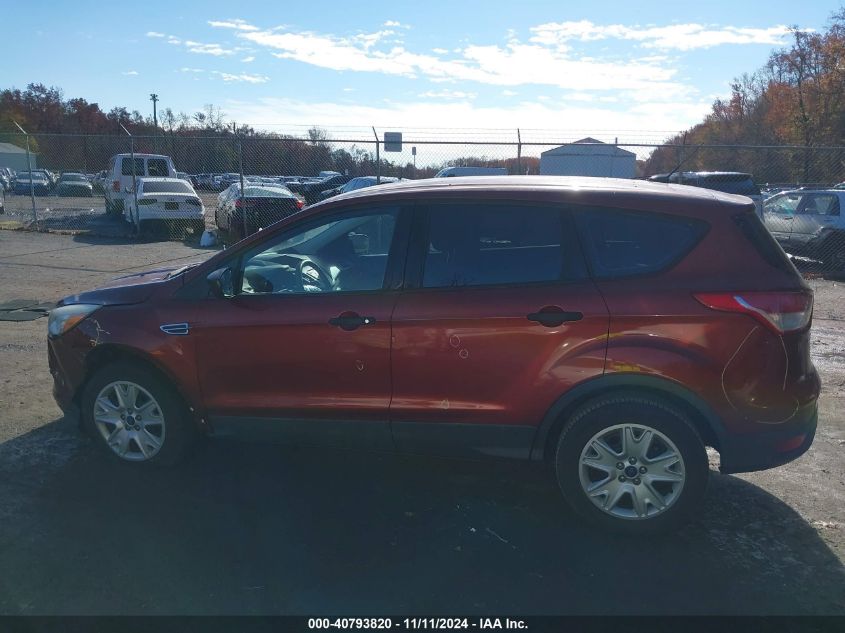 2015 Ford Escape S VIN: 1FMCU0F7XFUC10883 Lot: 40793820