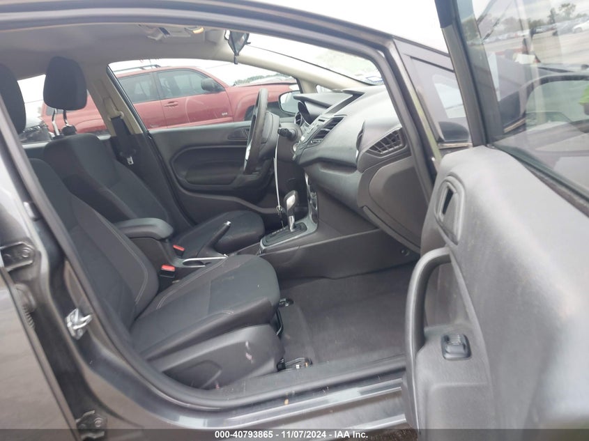 VIN 3FADP4BJ8HM171538 2017 FORD FIESTA SE
