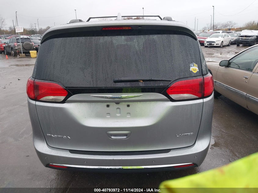 2017 CHRYSLER PACIFICA LIMITED - 2C4RC1GG6HR744646