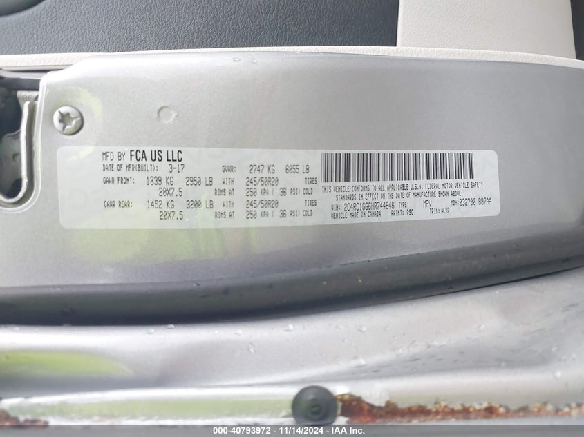 2017 CHRYSLER PACIFICA LIMITED - 2C4RC1GG6HR744646