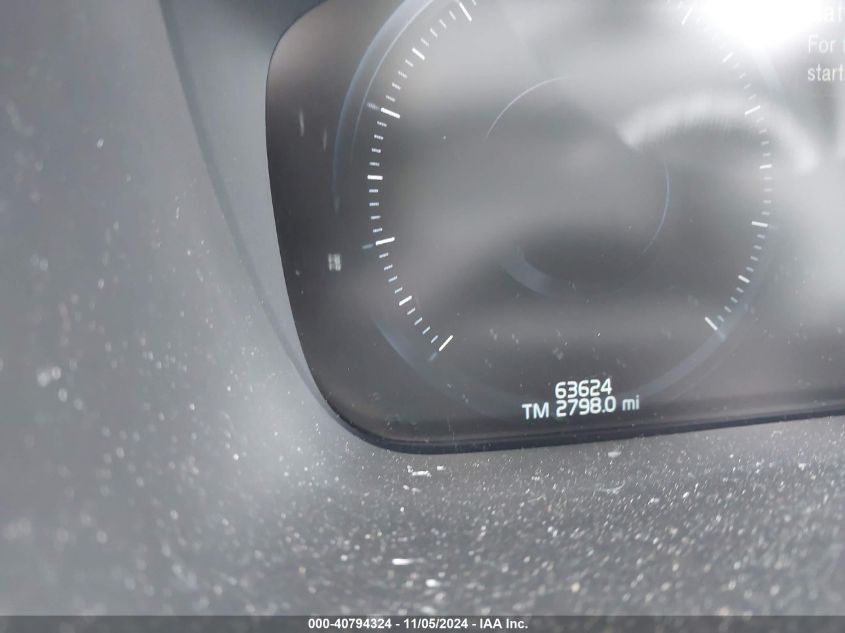 2018 VOLVO XC90 T6 R-DESIGN - YV4A22PM4J1369861