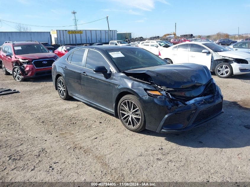 2023 Toyota Camry, SE