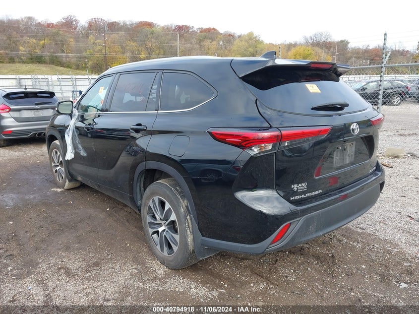 2022 TOYOTA HIGHLANDER VIN: 5TDGZRBH7NS564695