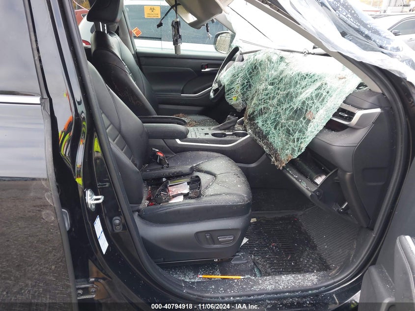 2022 TOYOTA HIGHLANDER VIN: 5TDGZRBH7NS564695
