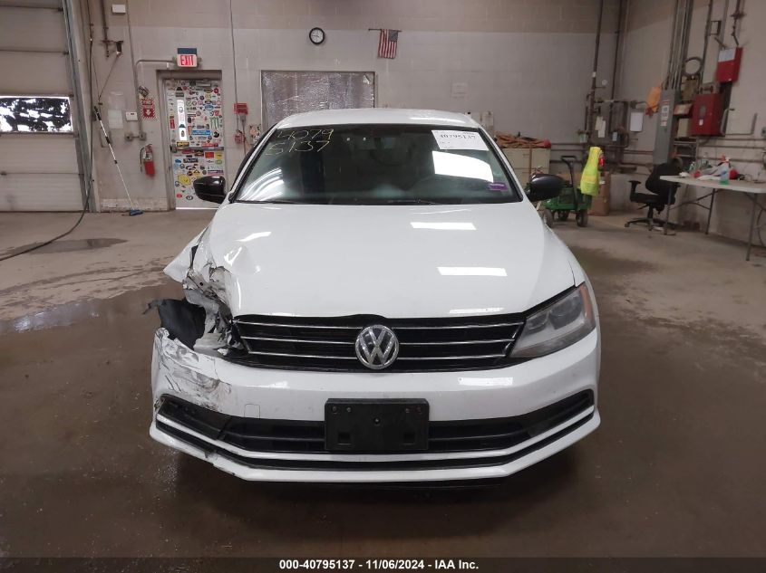 2015 Volkswagen Jetta 1.8T Se VIN: 3VWD17AJ8FM340630 Lot: 40795137