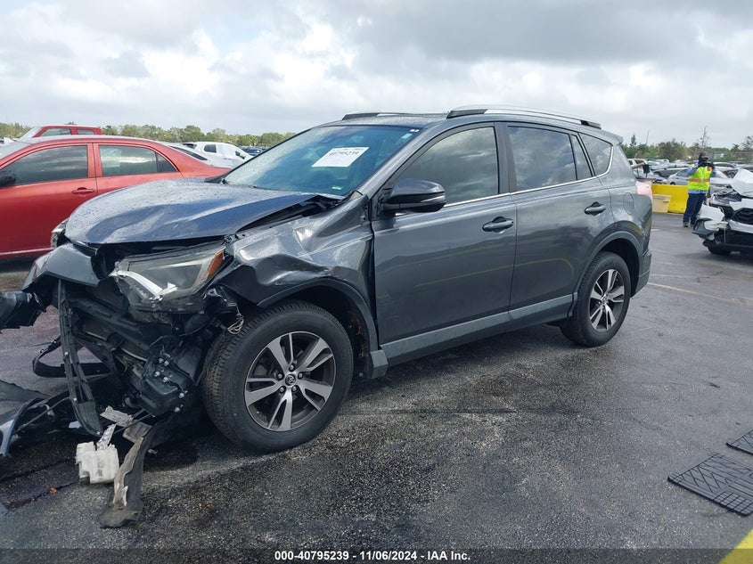VIN JTMWFREV5JD132649 2018 TOYOTA RAV4 ADVENTURE/XLE