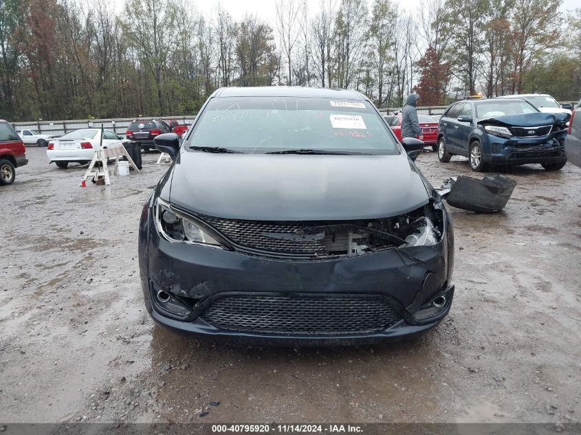 2019 Chrysler Pacifica Touring Plus VIN: 2C4RC1FGXKR715532 Lot: 40795920