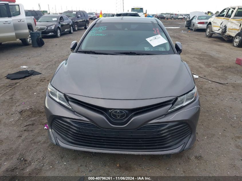 2018 Toyota Camry Le VIN: 4T1B11HK3JU101945 Lot: 40796261