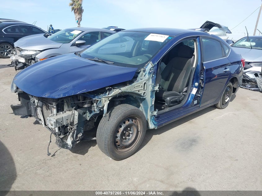 Image 2 of 2019 Nissan Sentra  salvage vehicle - Lot #40797265 at IAAI